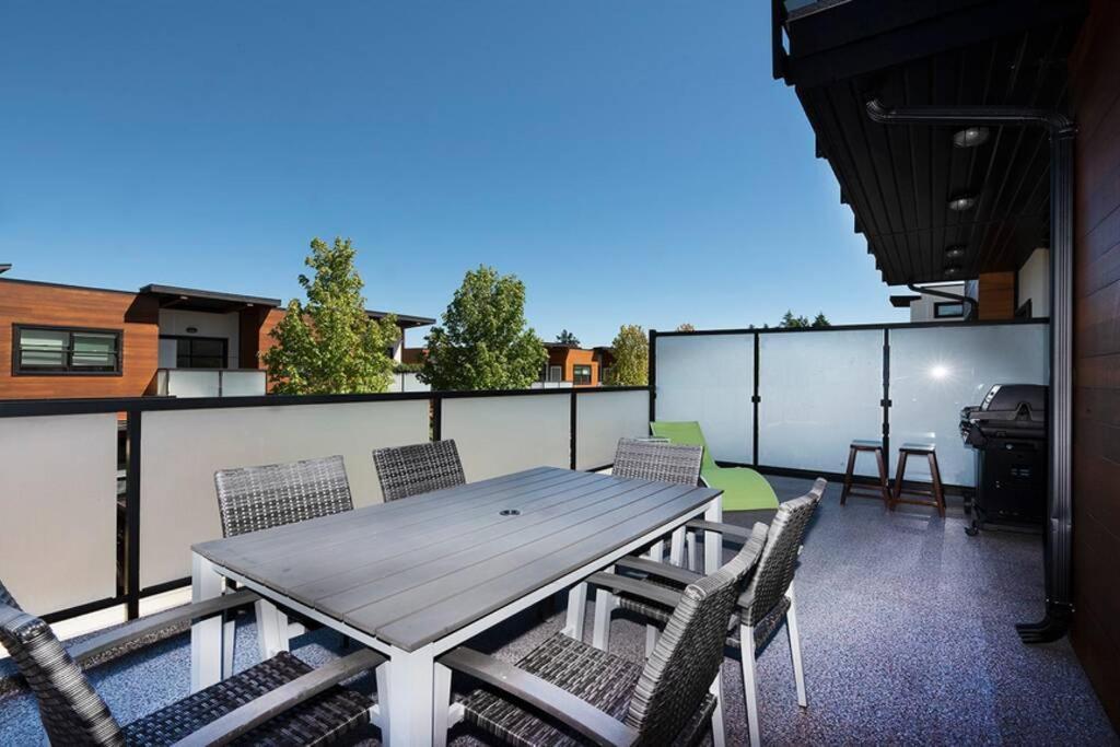 Cedar Hill Sunlit Stay - Bright Spacious & Modern Victoria Luaran gambar